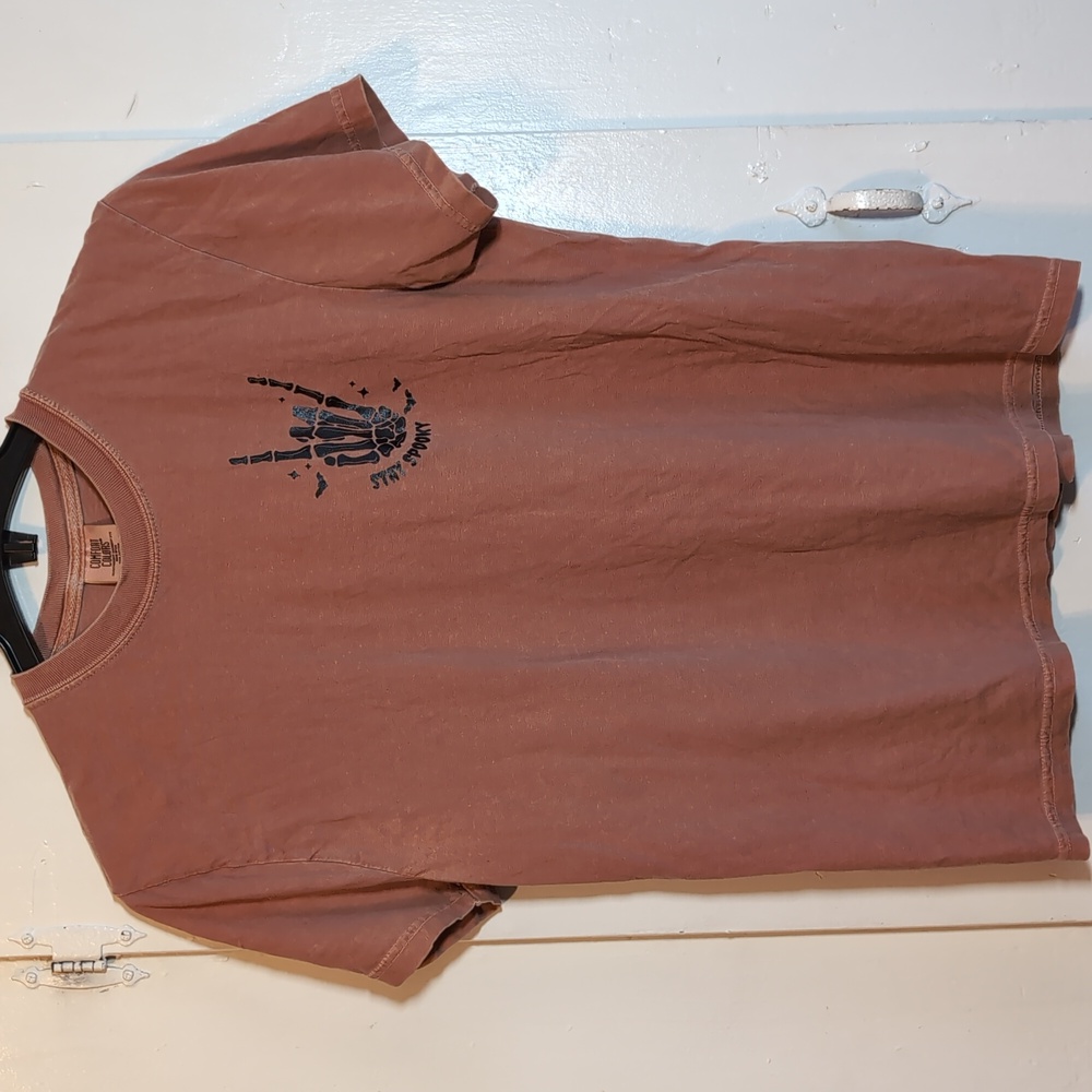 Stay Spooky Halloween Tee mens medium